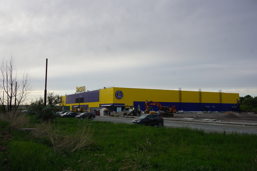 Строительство магазина на проспекте Ленина.