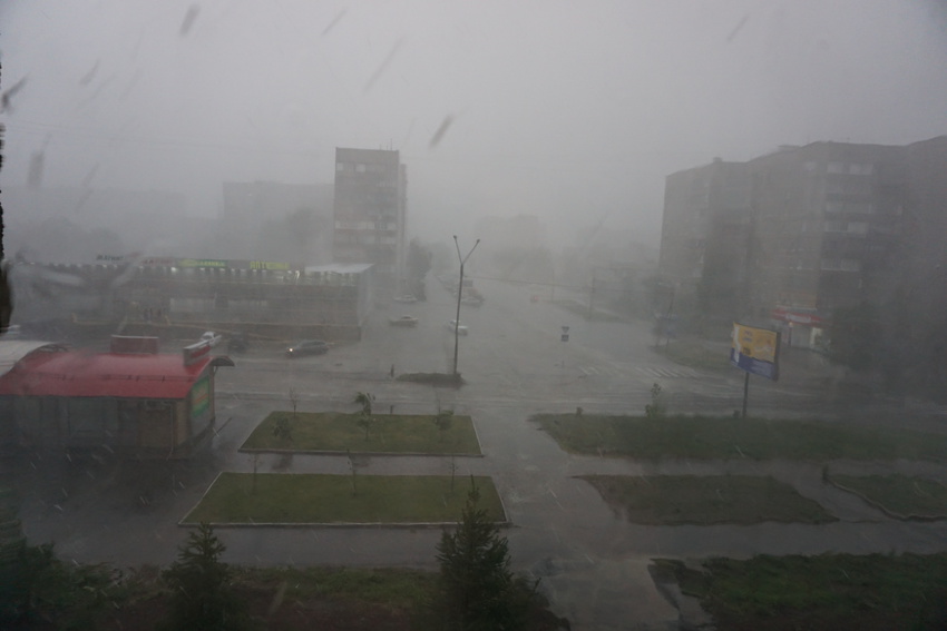 Обрушившая стихия.