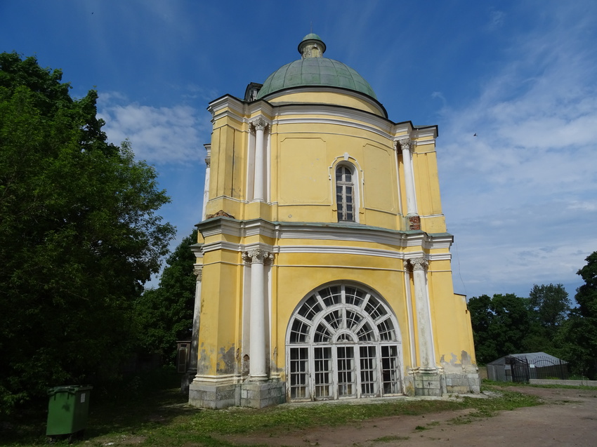 Сергиева пустынь. Угловая башня.