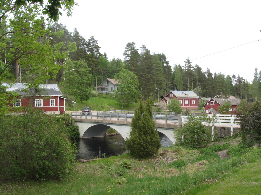 Верла, мост через плотину