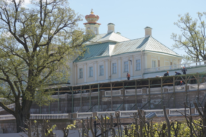 Ломоносов..