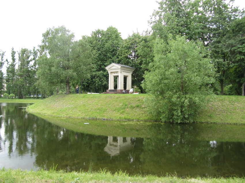 Памятник «Ротонда»