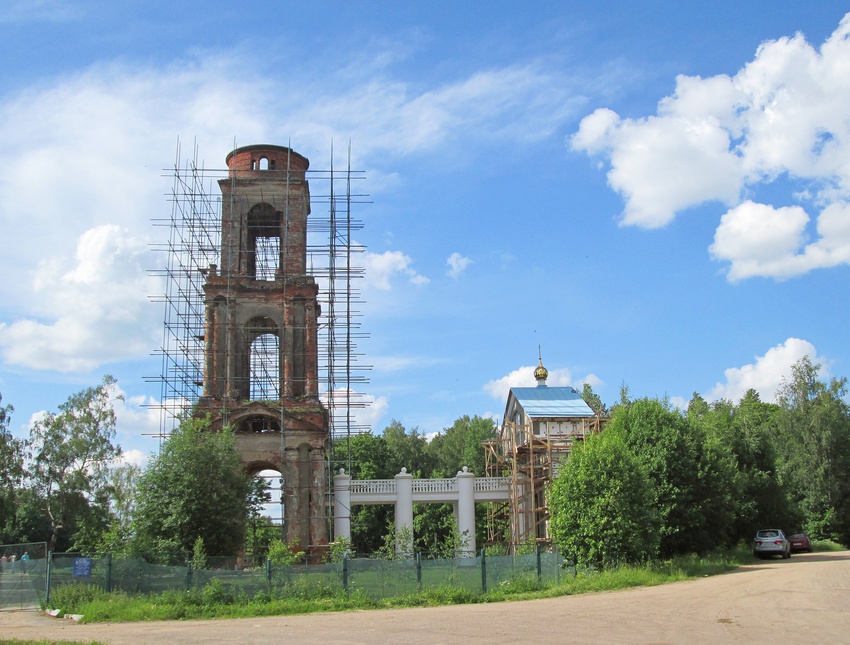 Храм Троицы Живоначальной.