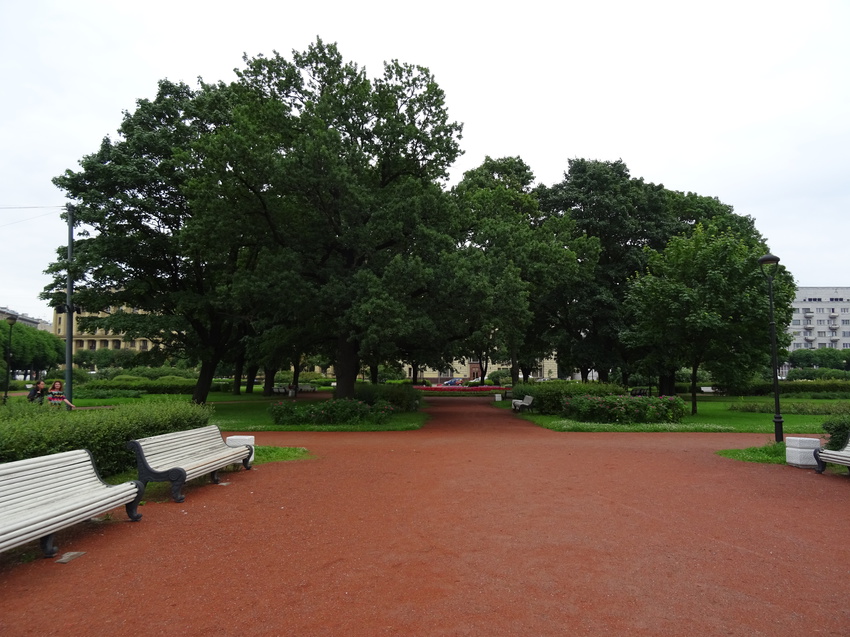 Сквер на Троицкой площади