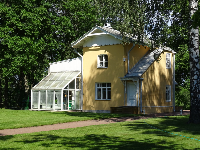 Территория Путевого дворца Петра I