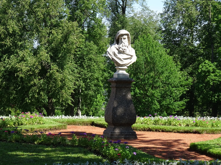 Территория Путевого дворца Петра I