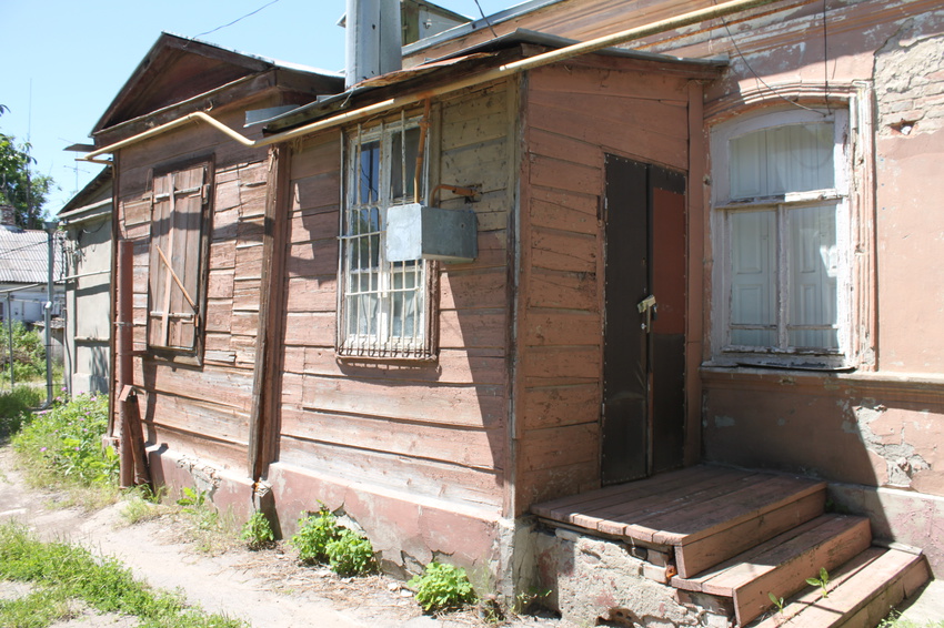 Таганрог. Ул. Розы Люксембург, 77 - родовое гнездо Чеховых.