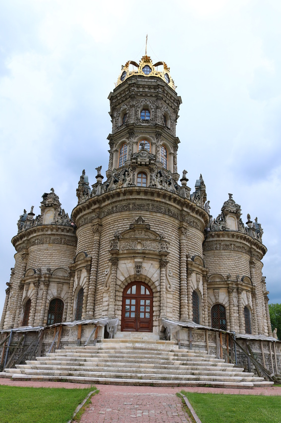 Усадьба Дубровицы, Знаменская церковь