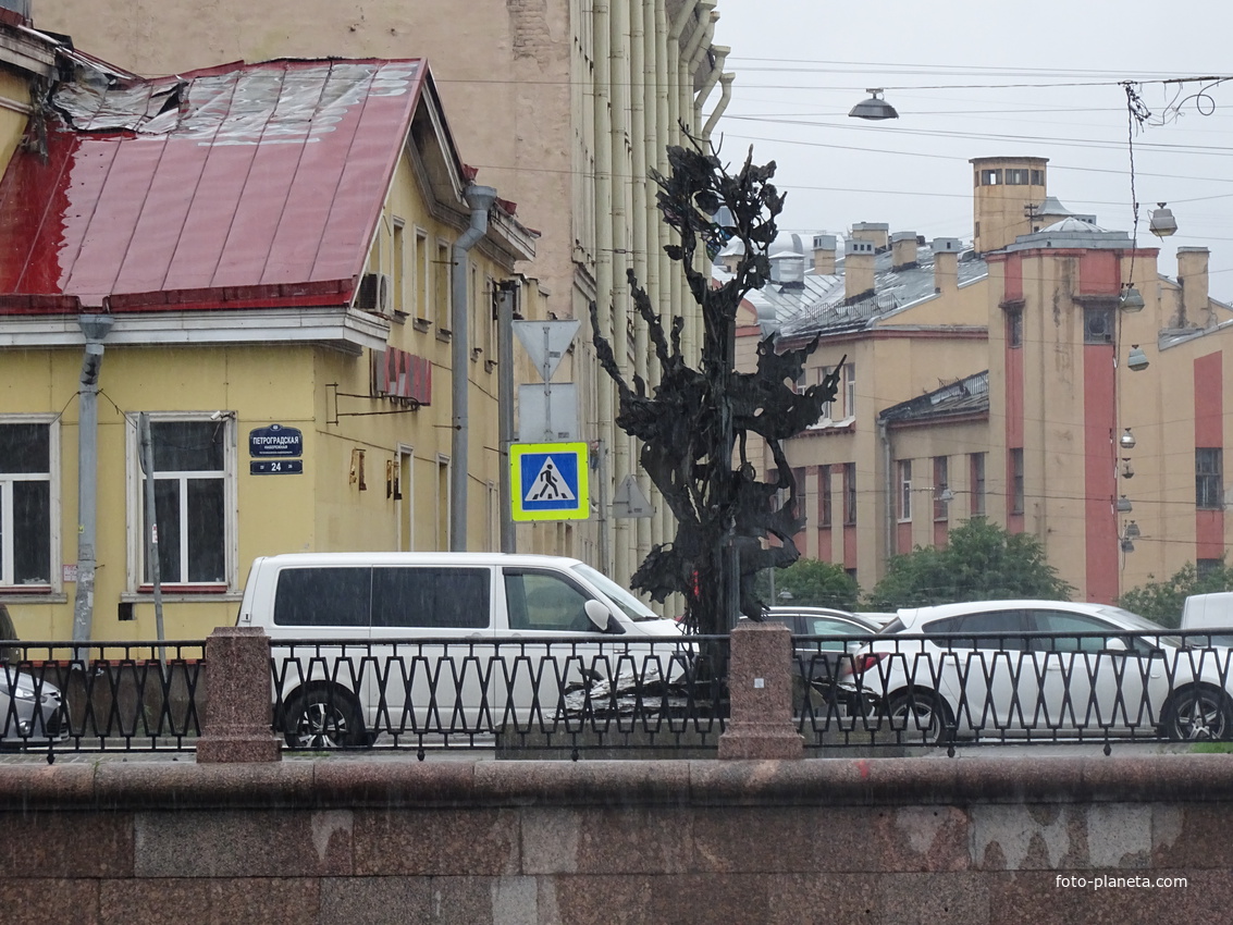 Петроградская набережная