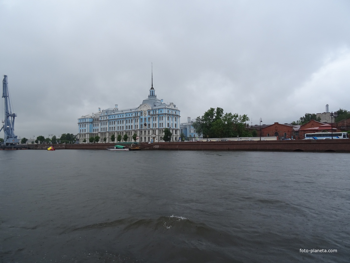 Петроградская набережная