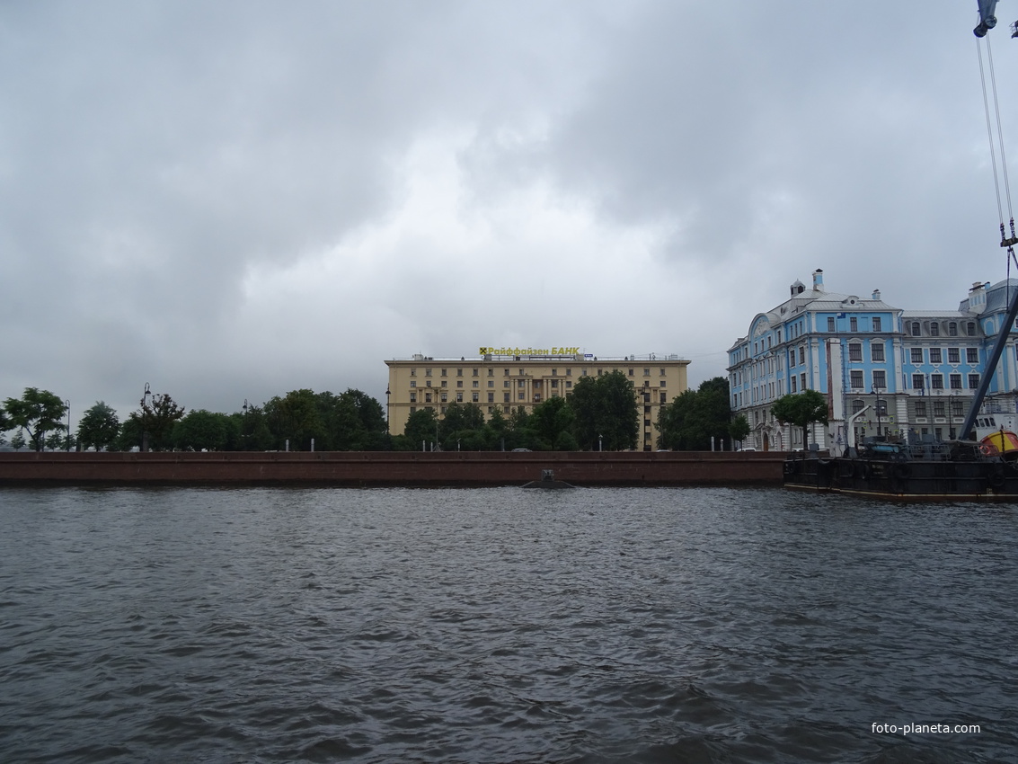 Петроградская набережная