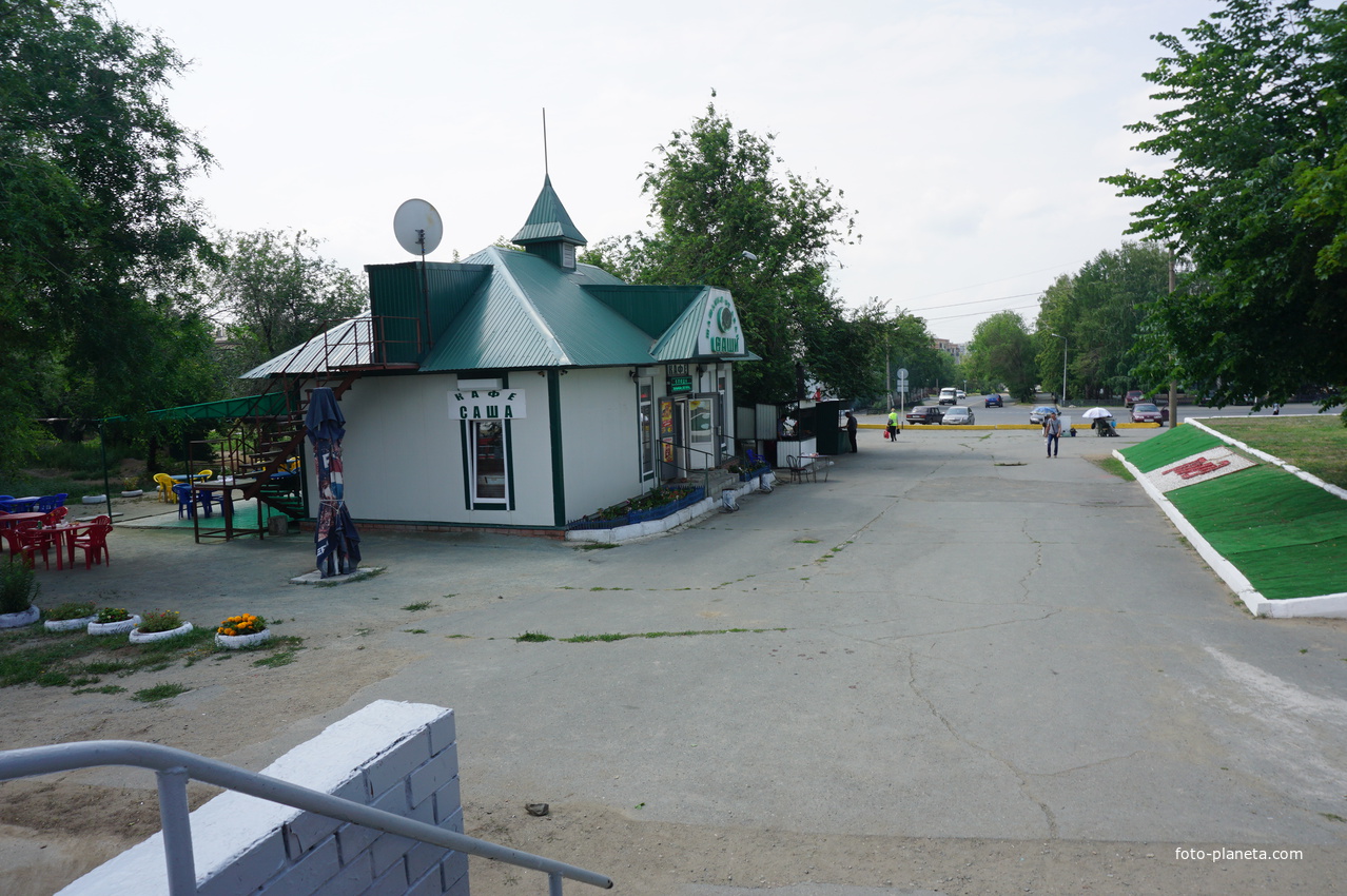 привокзальная площадь.ст.Орск.