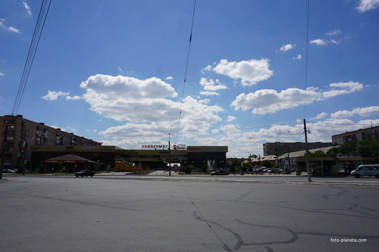 Площадь Васнецова.