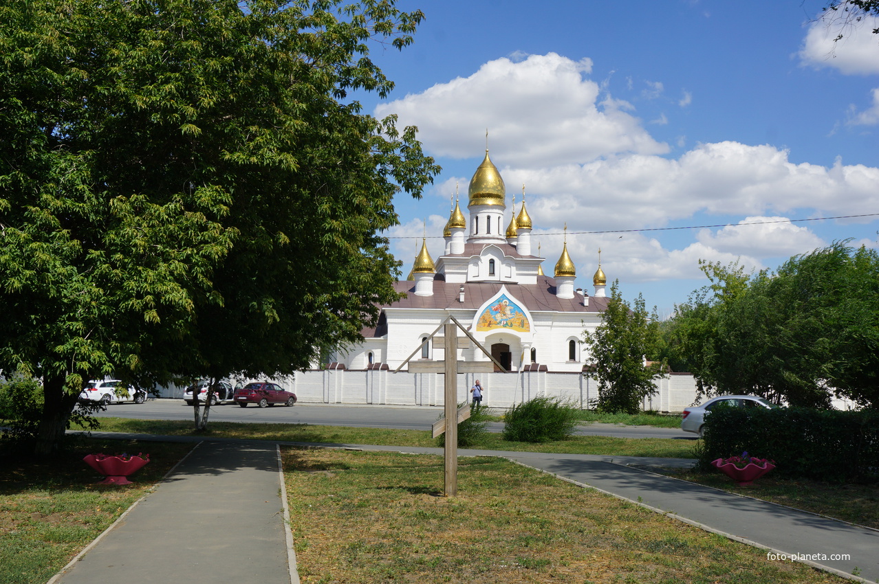 Вид на церковь Георгия.