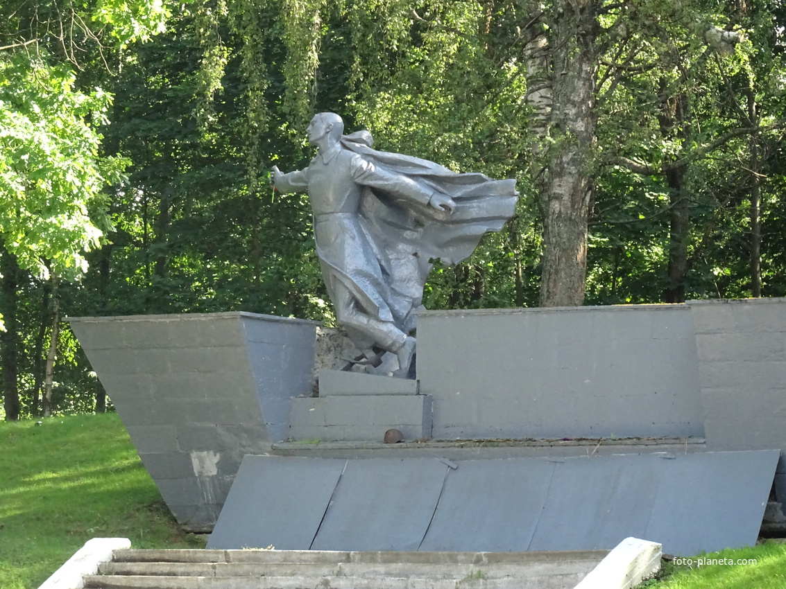 Мемориал защитникам Ораниенбаумского плацдарма