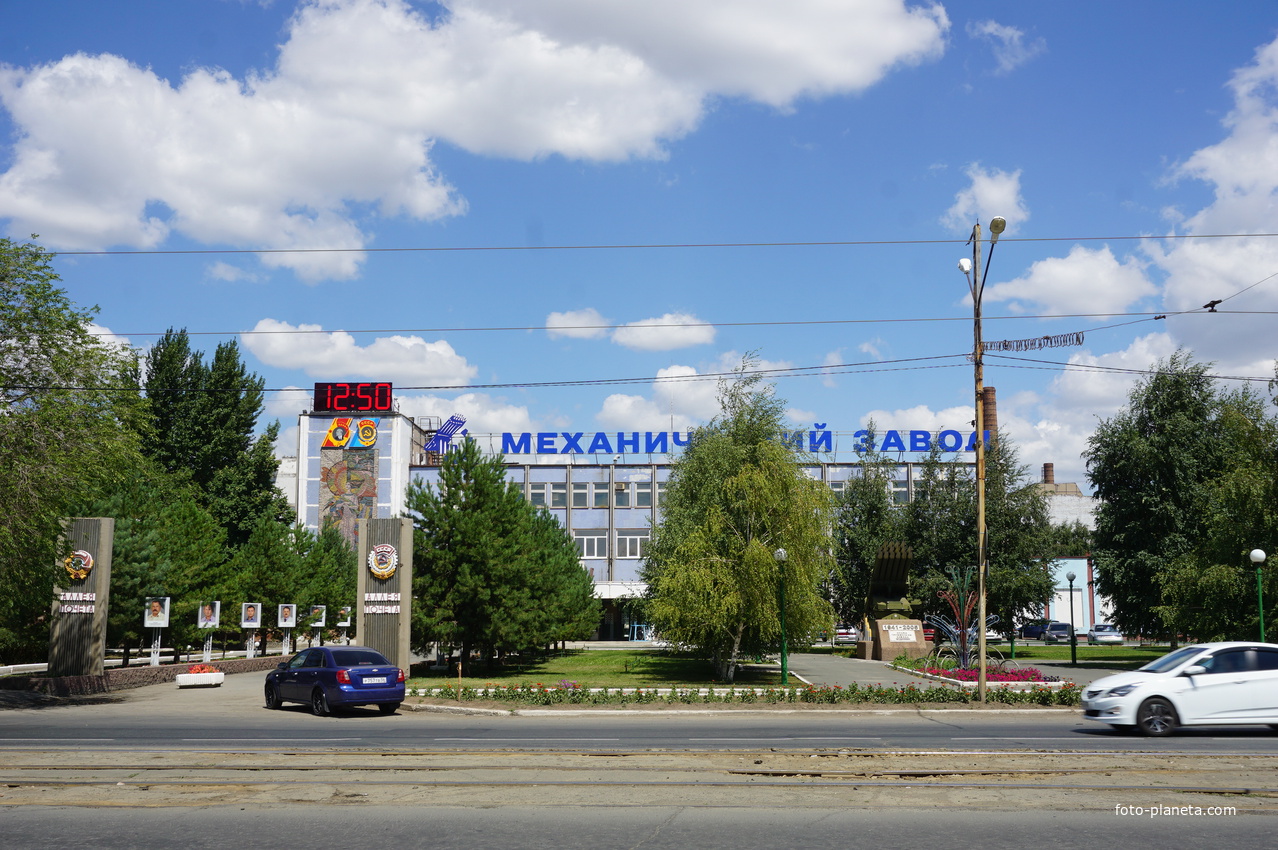 Омз орск. Горский машиностроительный заводорск. Орский механический завод. Машиностроительный завод Орск. Завод ОМЗ Орск.