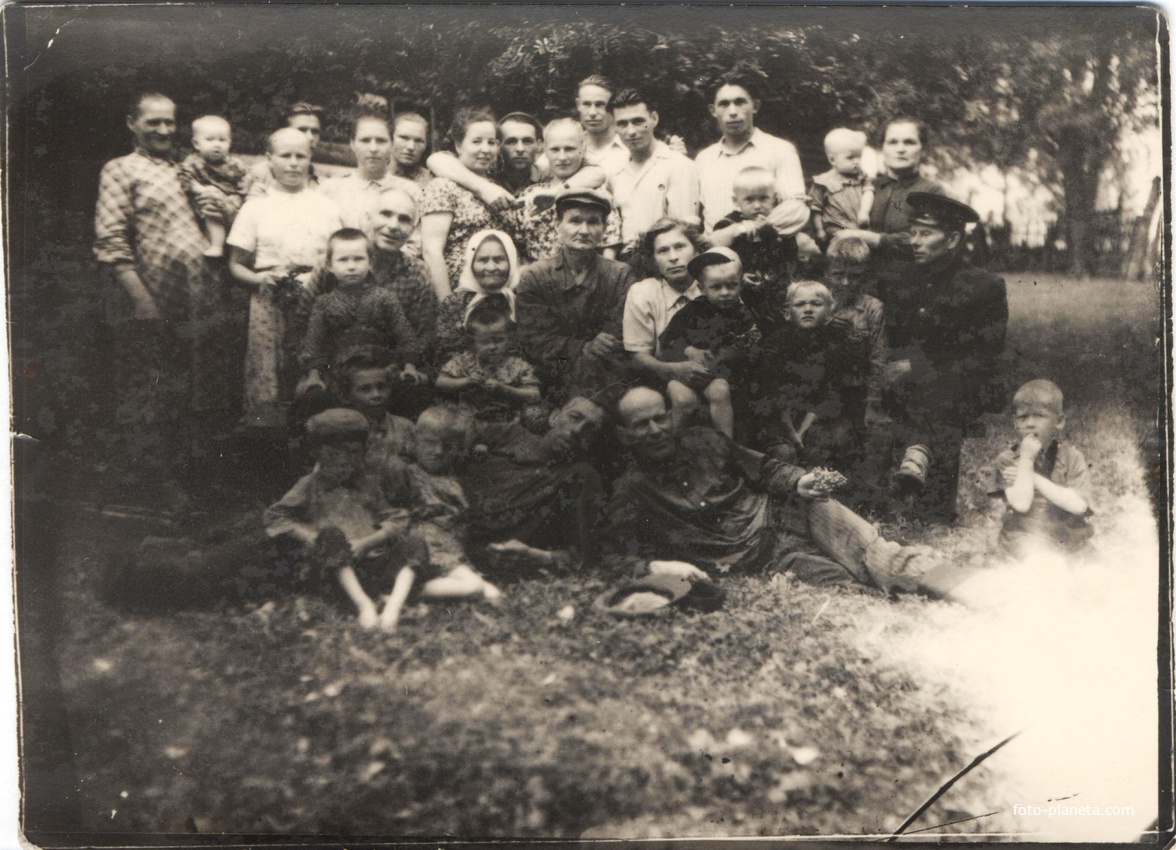 Жители деревни Усадьба фото 1956 года