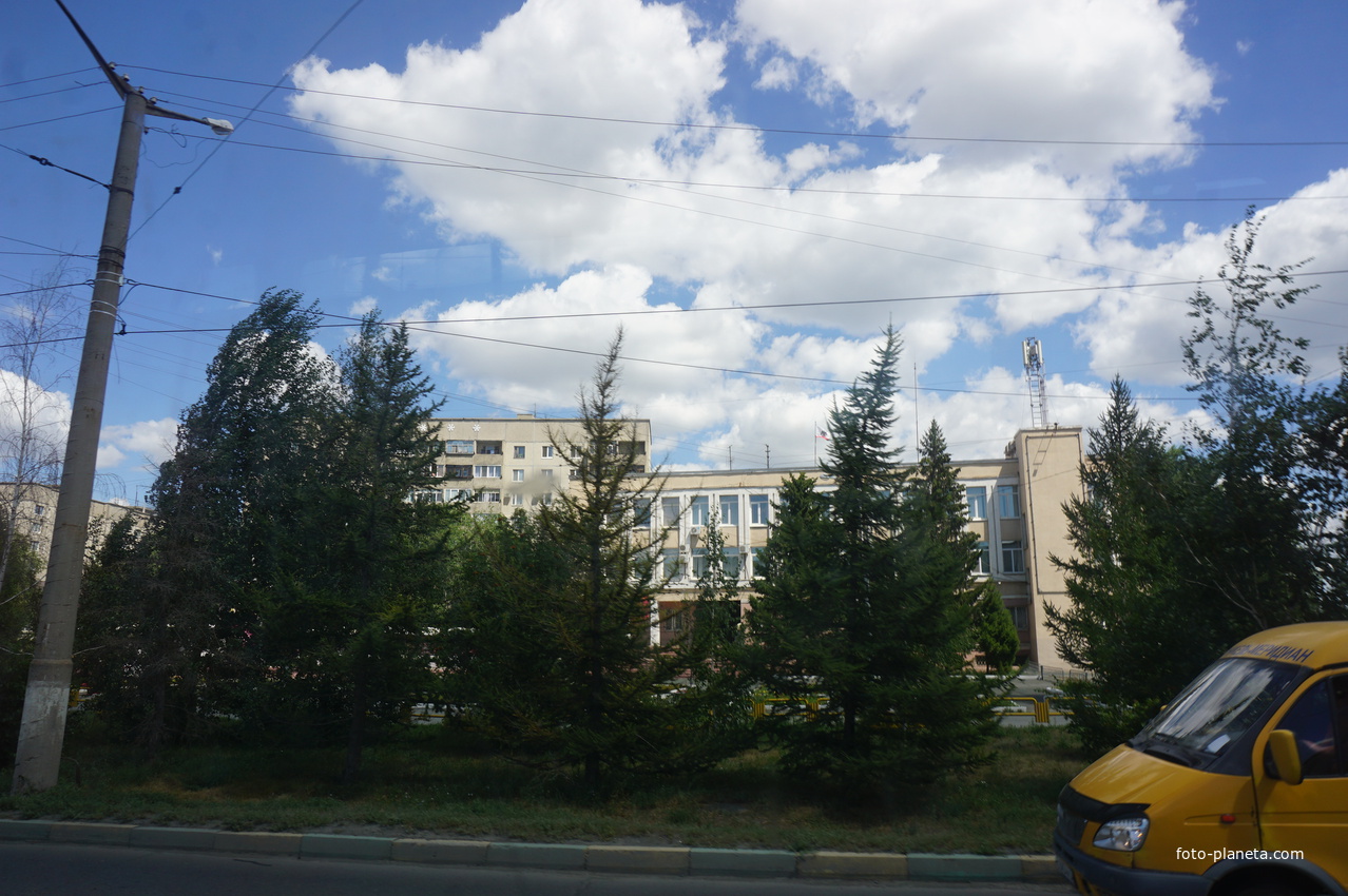 Здание администрации Октябрского района.