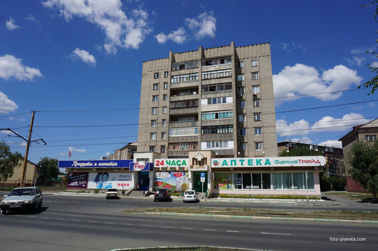 На улице Краматорской.