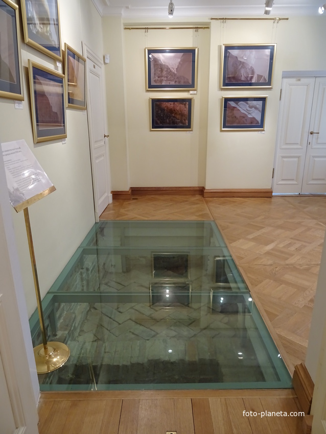 Большой Меншиковский дворец. Экспозиция &quot;Ожившая археология&quot;.