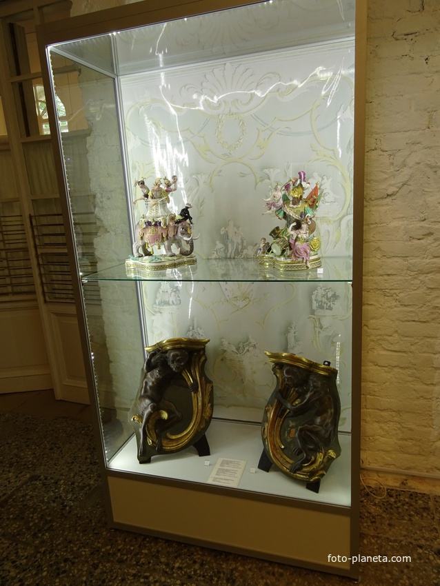 Дворцово-парковый ансамбль &quot;Ораниенбаум&quot;. Павильон &quot;Китайская кухня&quot;.