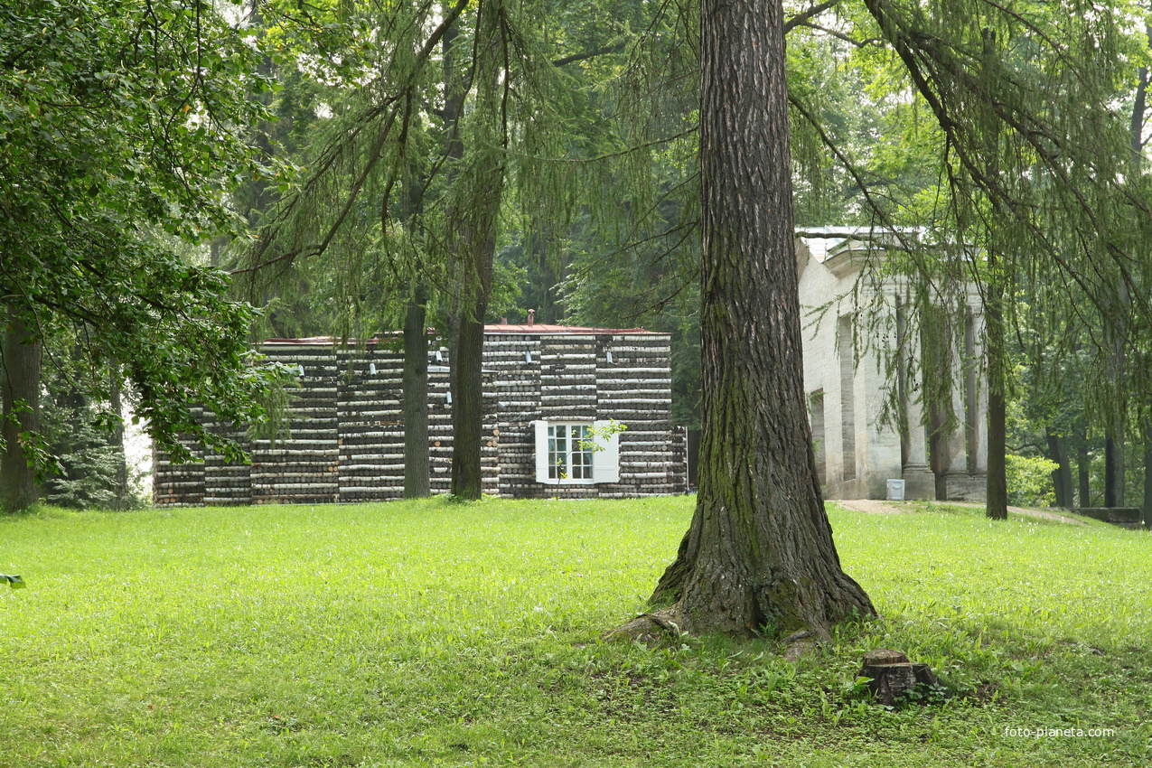 Дворцовый парк. Павильон &quot;Березовый домик&quot;.