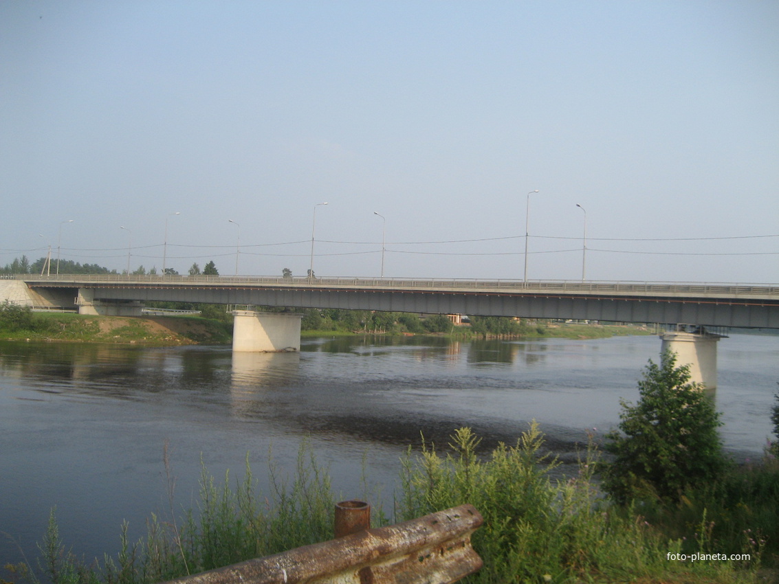 Мост через реку Сясь