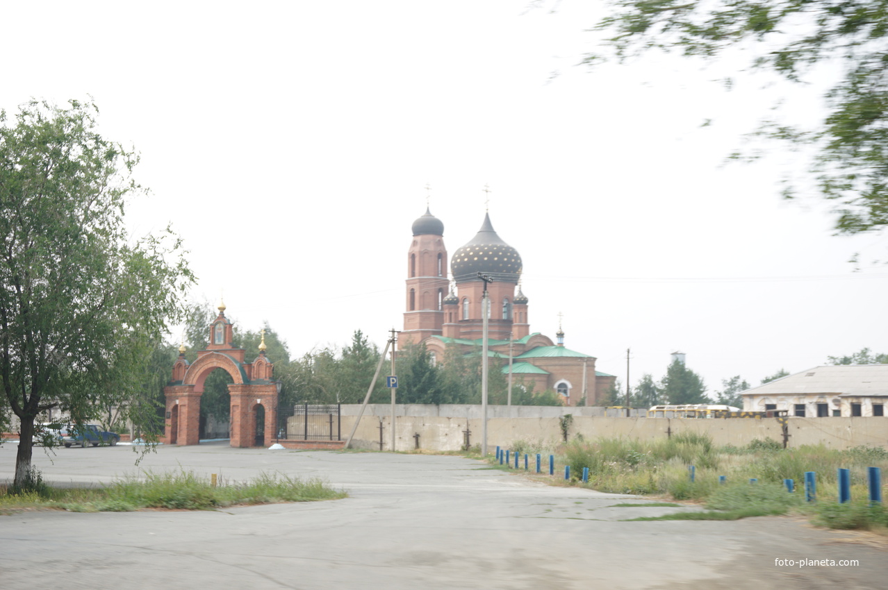 Покровская церковь.