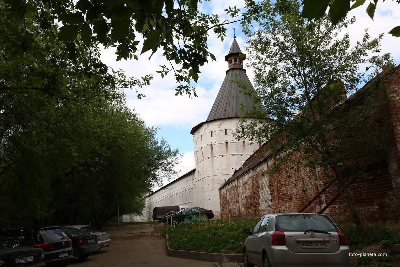 Новоспасский монастырь, юго-западная башня