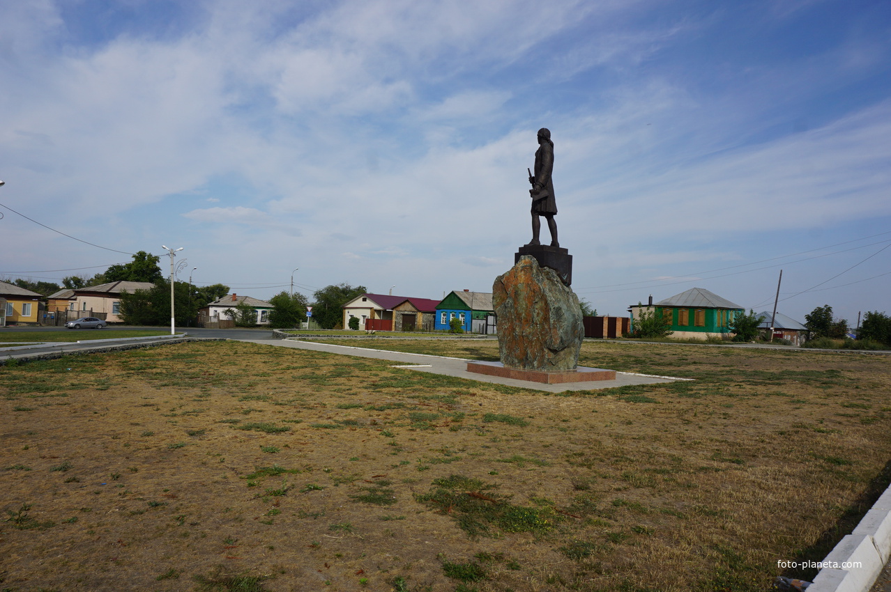 Памятник Кирилову Ивану Кирилловичу,который заложил город Орск.