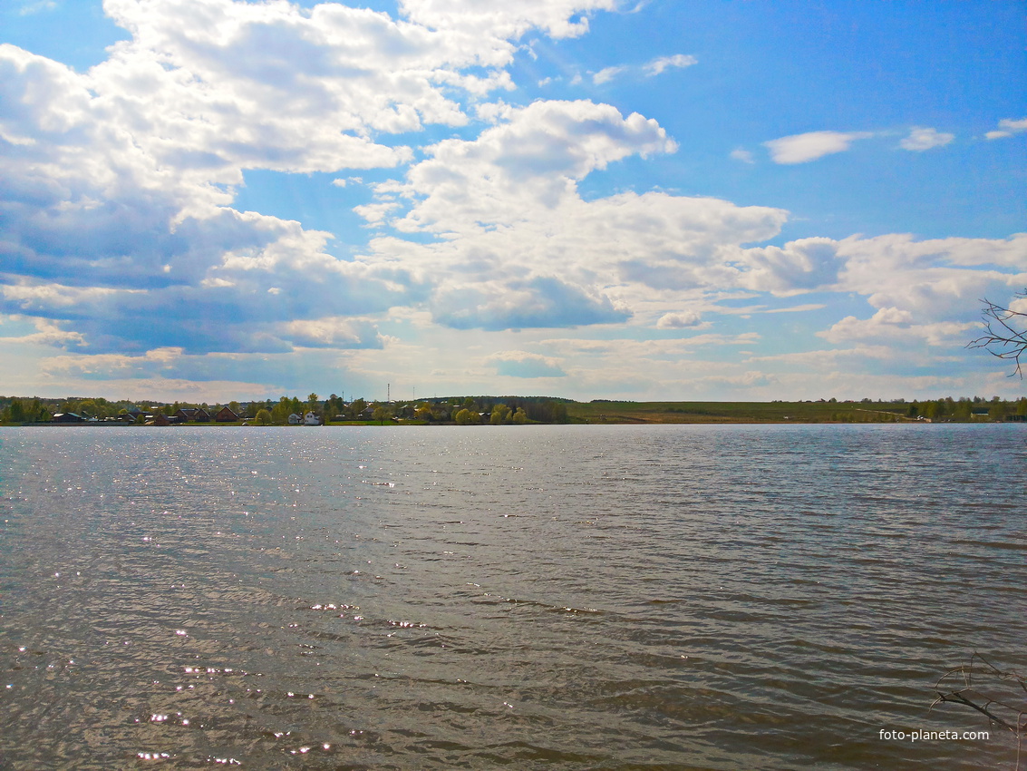 Кольчугинское водохранилище. Вид от д. Литвиново