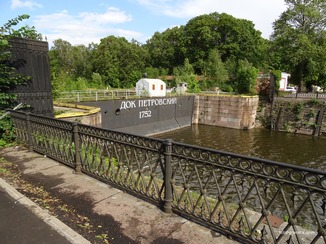 Петровский канал