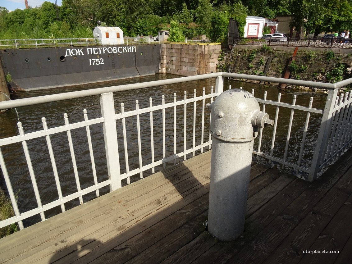 Петровский канал