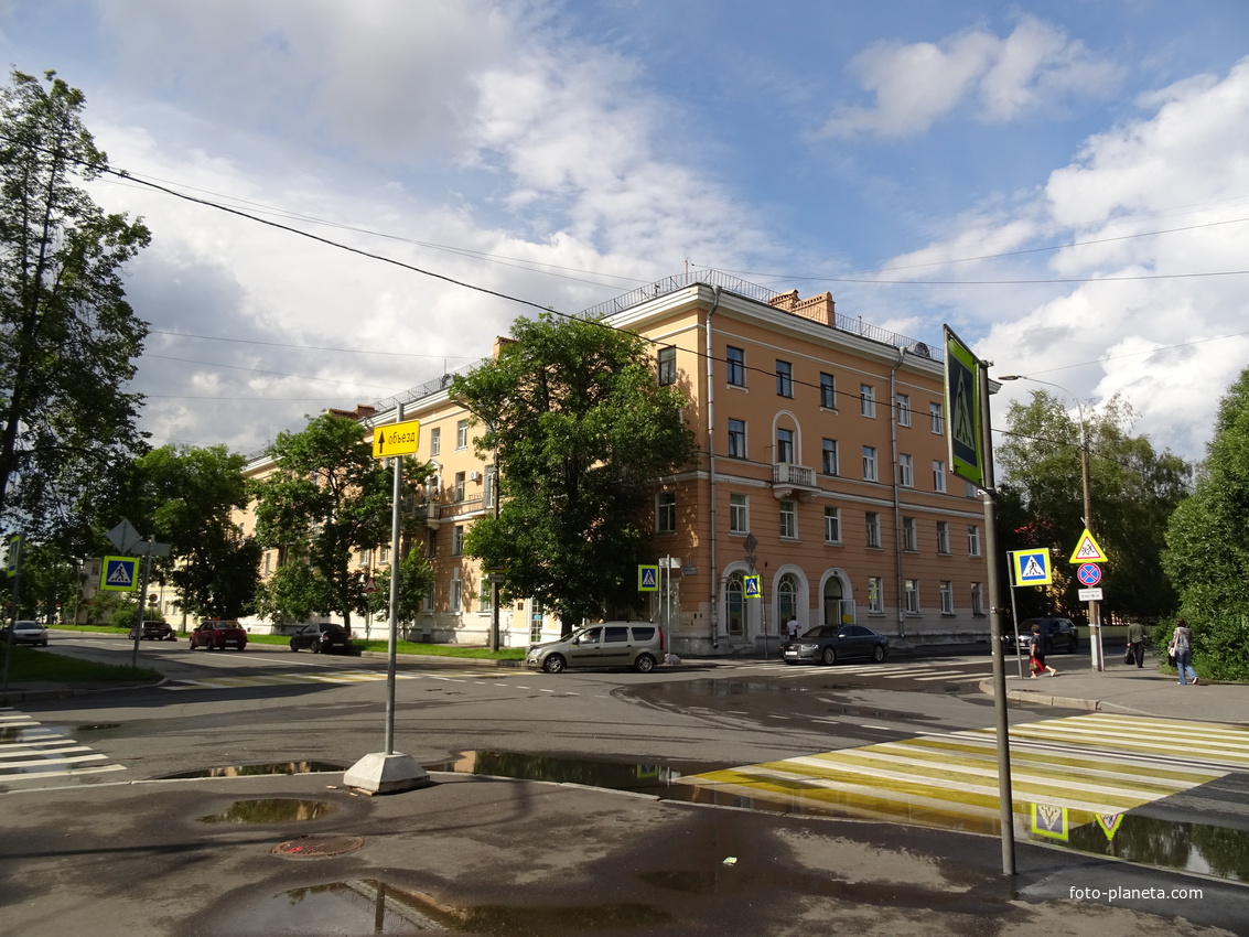 Улица Ленинградская