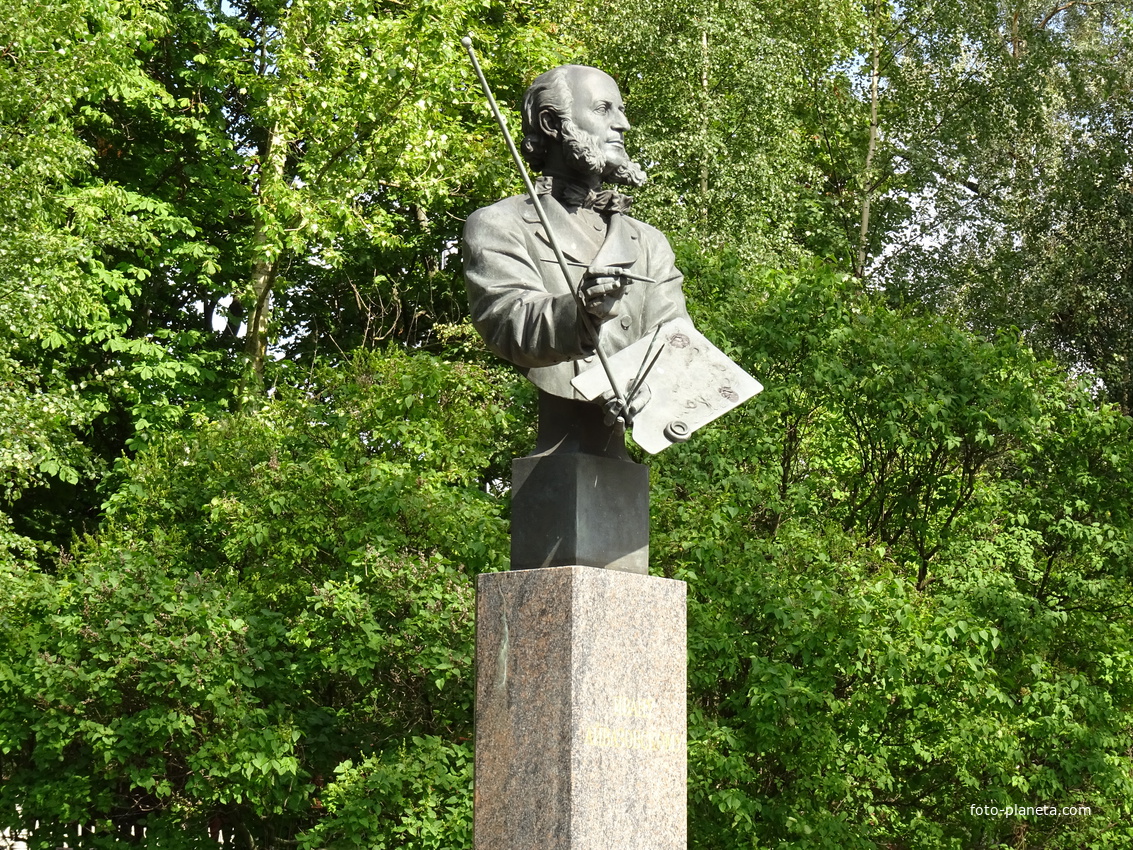 Памятник Айвазовскому