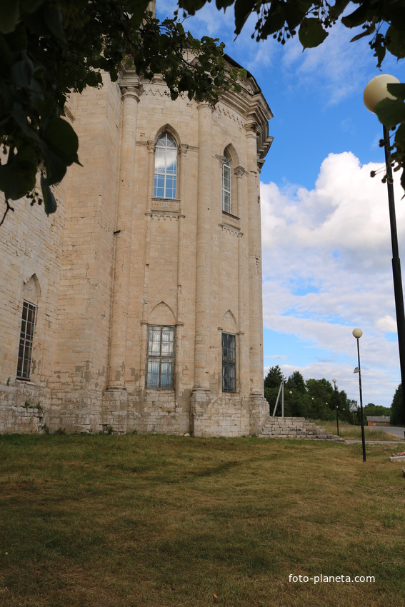 Церковь Троицы Живоначальной в Гусь-Железном