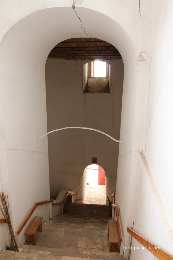 Святотроицкая церковь, лестница