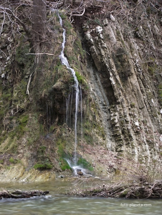 Водопады на реке Абин в станице Шапсугской