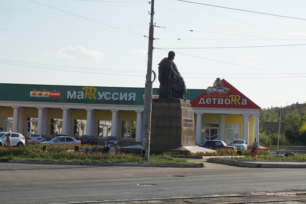 Площадь Шевченко.