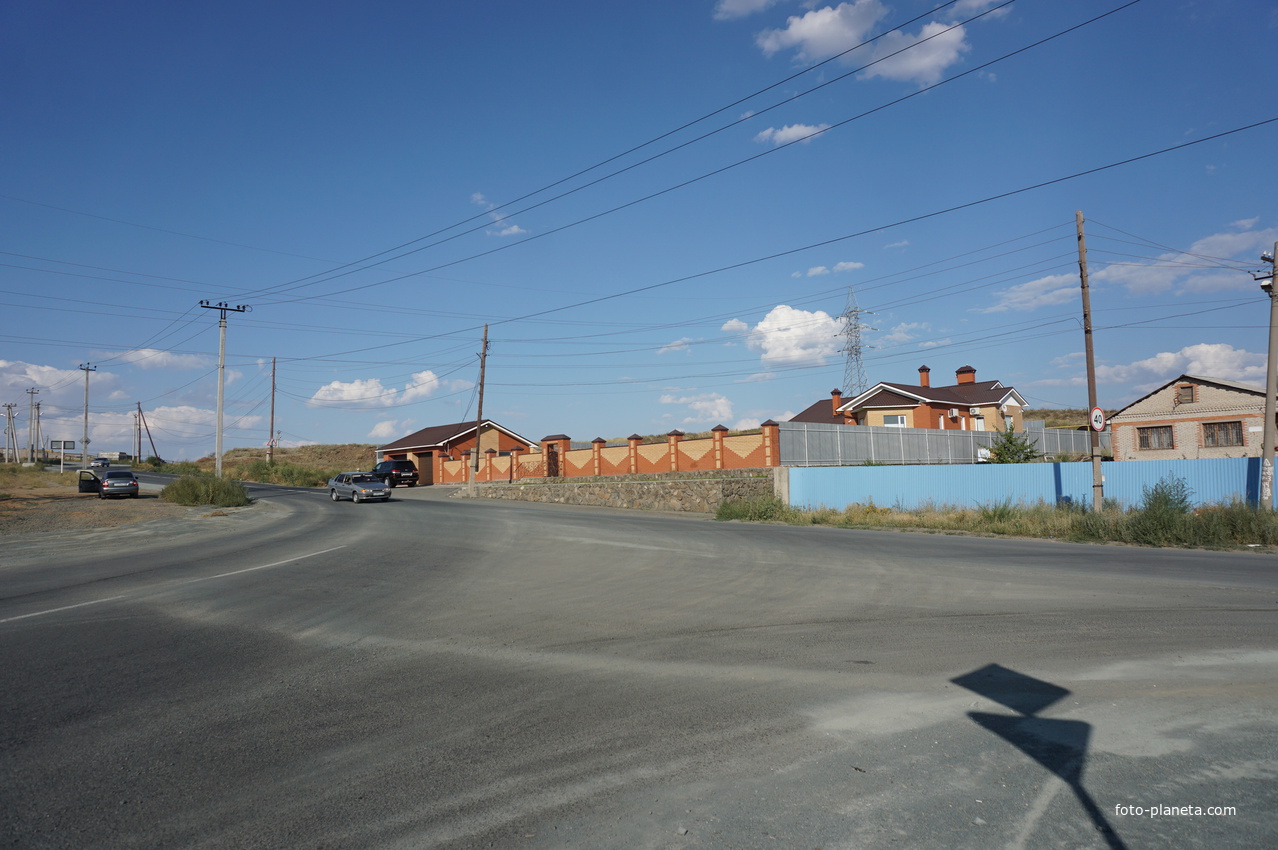 На улице Кандагачской.