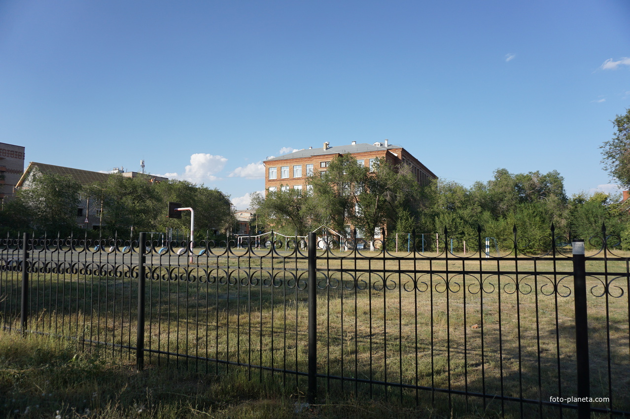 На Новосибирской улице.