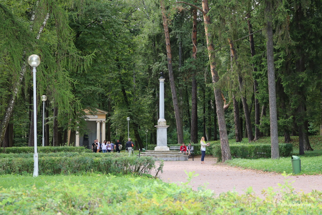 Мемориальная колонна в честь императора Николая I