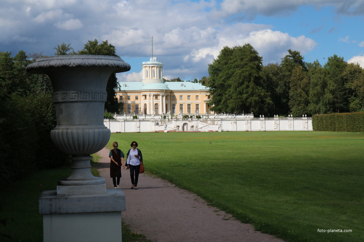 Большой партер в усадьбе Архангельское