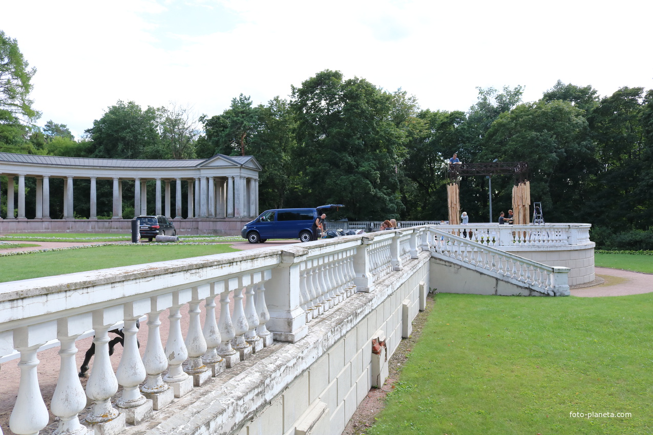 Храм-усыпальница Юсуповых, Колонада