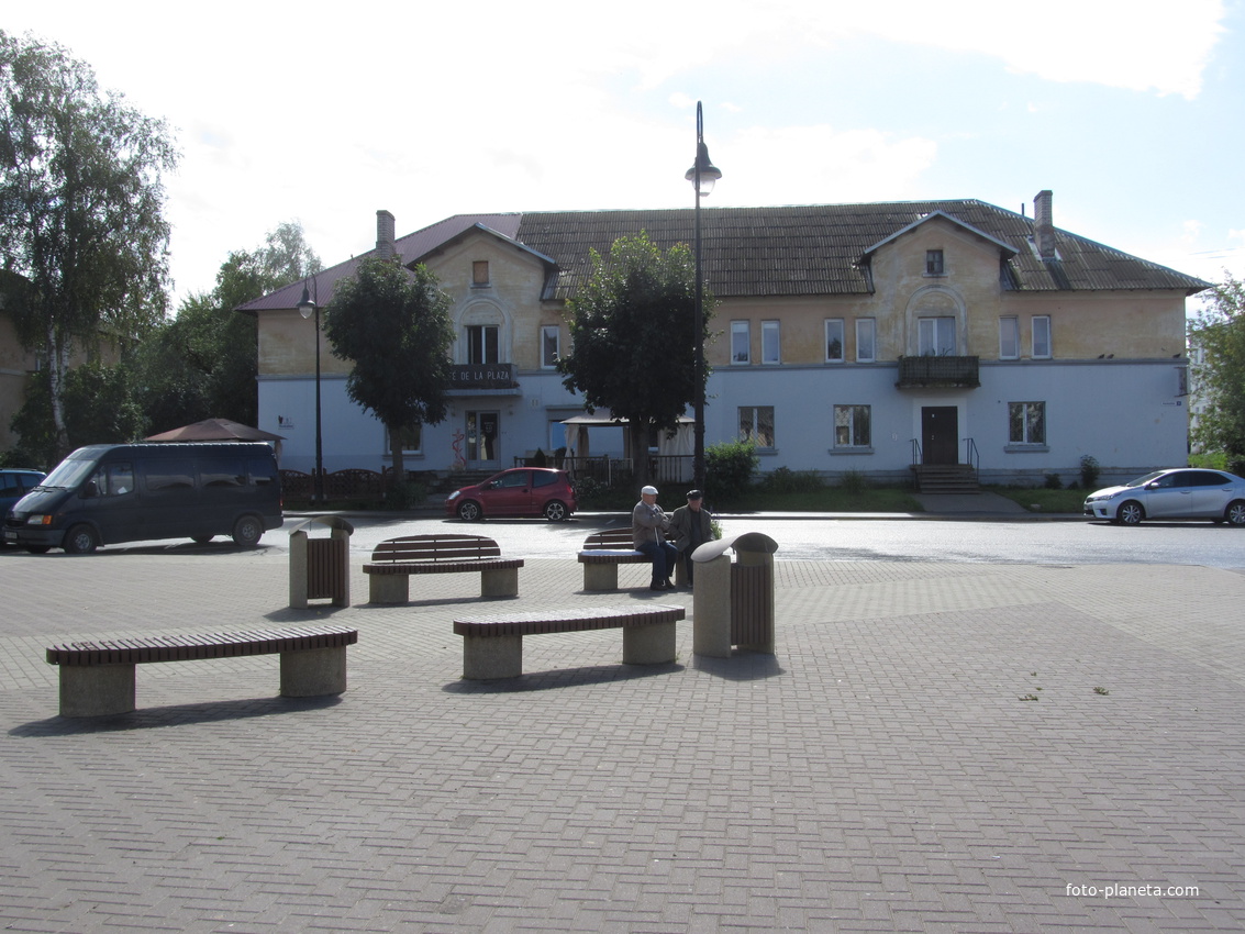 на площади Вирула