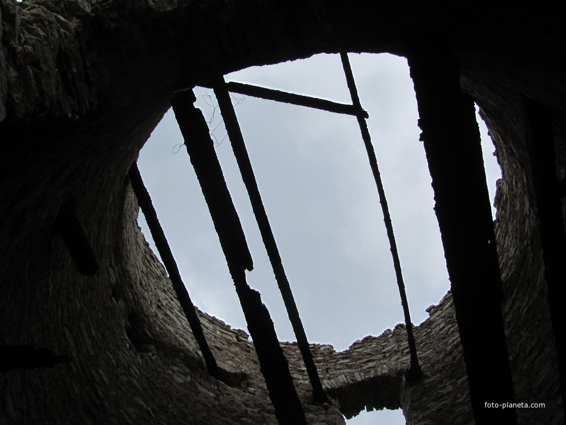 Руины старинной мельницы