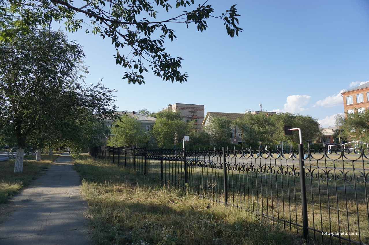 На улице Новосибирской.