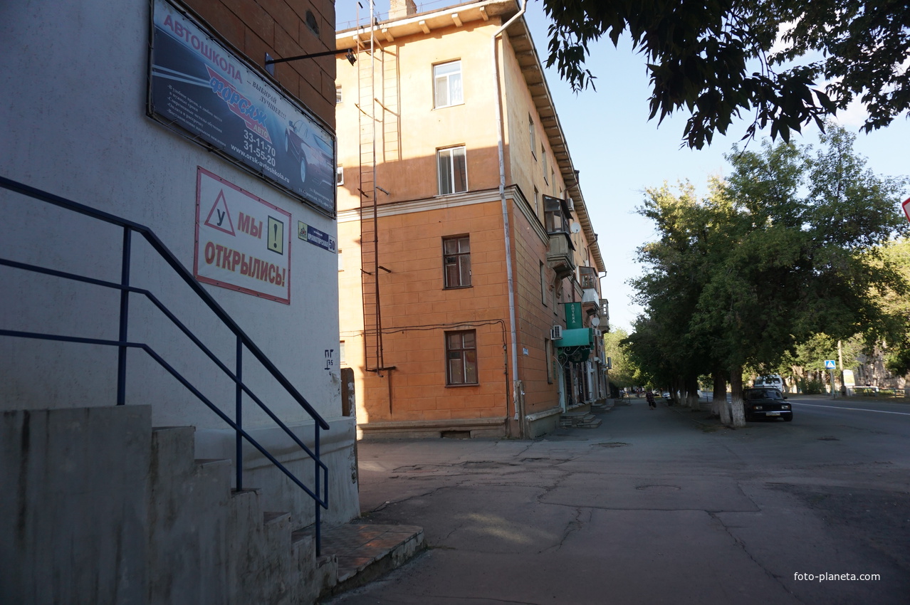 На улице Краматорской.