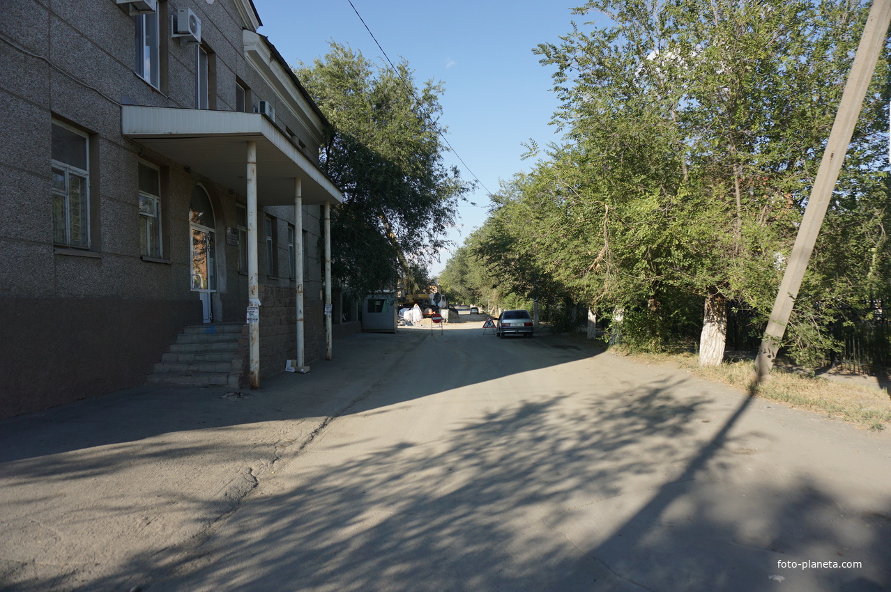 На Новосибирской улице.