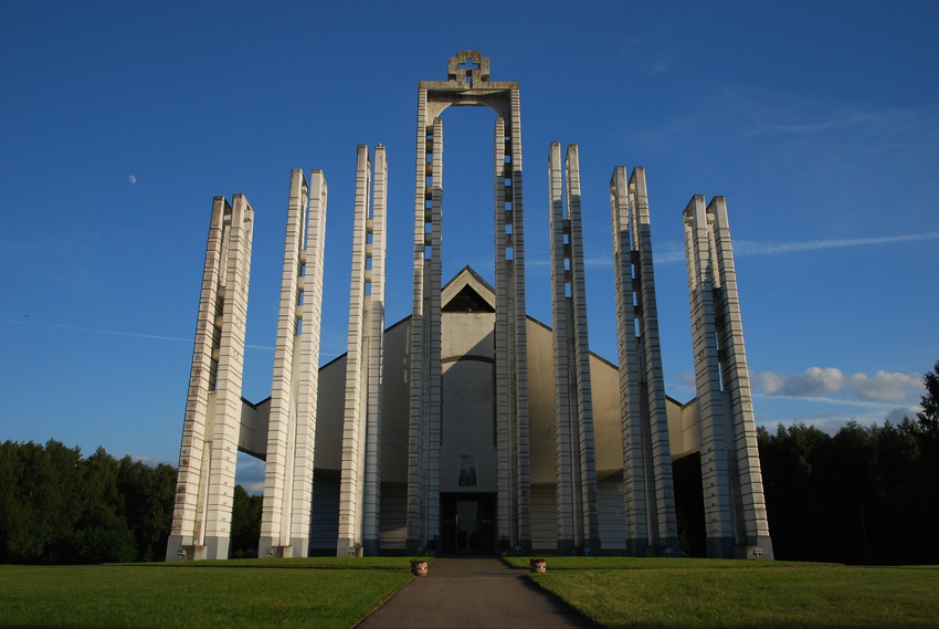 Католическая церковь в Электренае